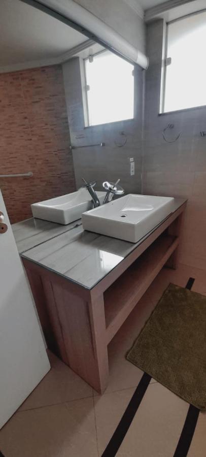 Lindo Apartamento No Coracao Da Cidade - Apartamento Inteiro Ou Seja Nao E Compartilhado Com Outras Pessoas - Perto De Tudo - 2 Quartos - Ar Condicionado - Churrasqueira - Cozinha Completa - 120 Metros Quadrados Ao Todo - Quartos Com 12 Metros Quadra Uniao Da Vitoria Kültér fotó